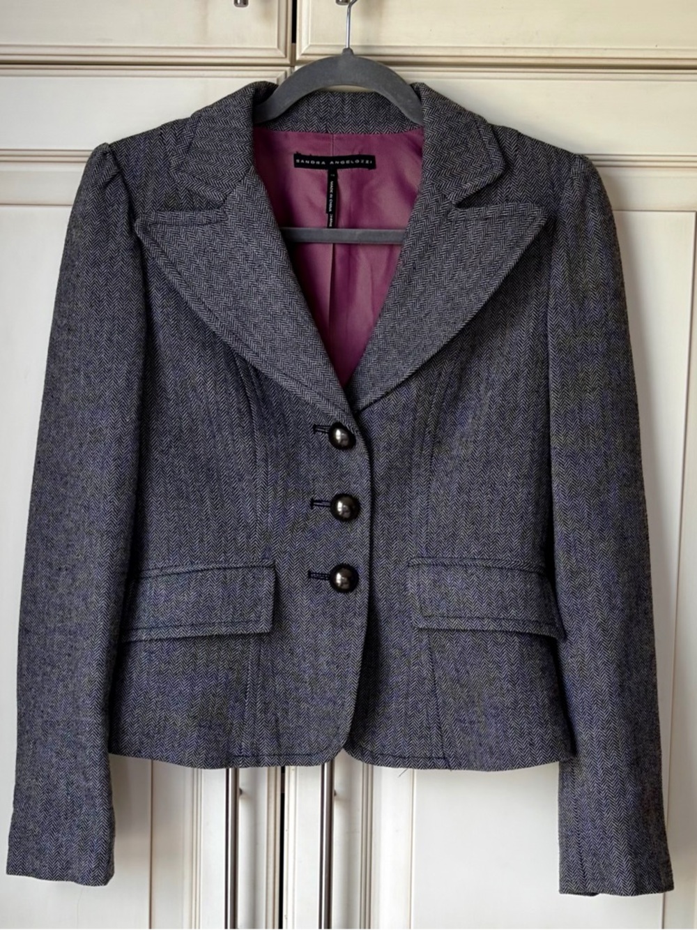 Sandra Angelozzi Gray Herringbone Blazer with Plum Lining. EU 32(small).